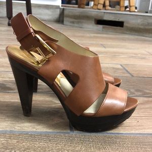 Michael Kors brown leather heel size 7.5